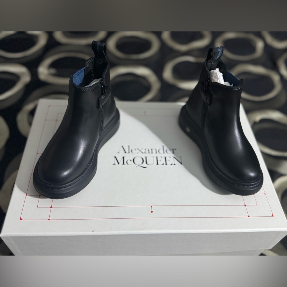 Alexander McQueen Black Boots Sleek Design
